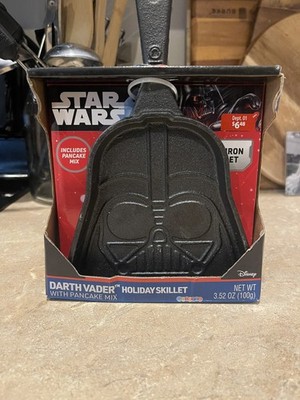 Disney Star Wars Holiday Darth Vader Baking Cast Iron Skillet & Pancake Mix NEW