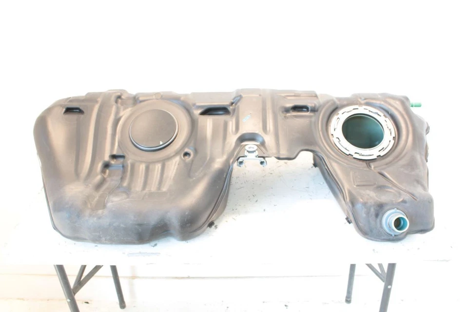 Топливный бак в сборе двойной турбонаддув 15–18 BMW M3 3,0 л - Изображение 2 из 4