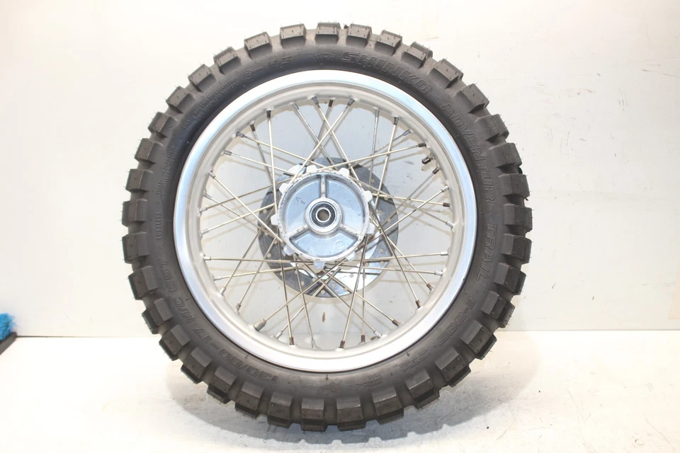2001 - 2007 BMW F650GS F650 GS RODA TRASEIRA ARO E PNEU 130/80/17 SHINKO FABRICANTE DE EQUIPAMENTO ORIGINAL - Imagem 4 de 4