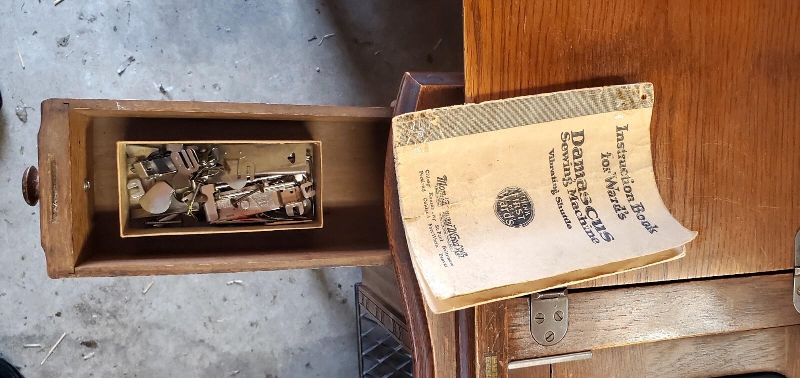 Vintage/Antique Damascus Grand Rotary Sewing manual+