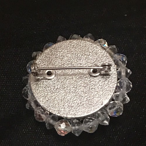 "PIN BROCHE REDONDO CON CUENTAS DE CRISTAL DE COLECCIÓN 1 1/2" - Imagen 5 de 6