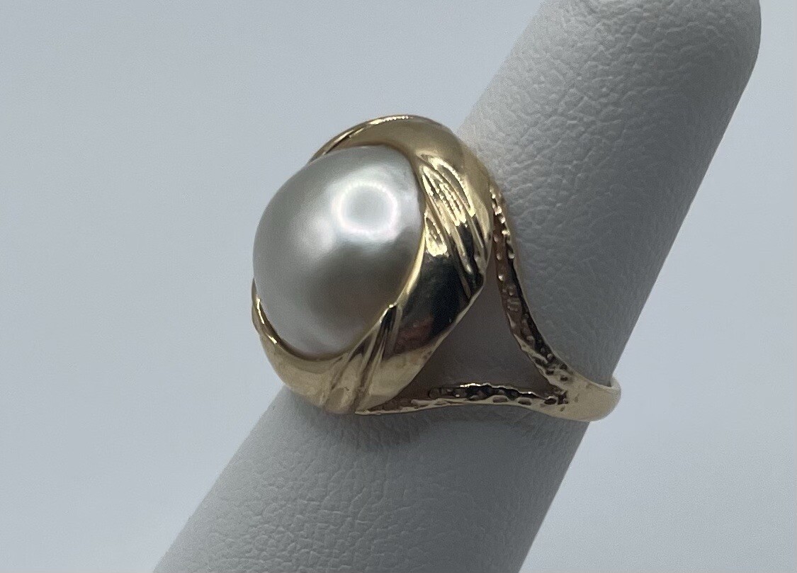 14k Solid Yellow Gold Mabe Pearl Split Shank Ring… - image 6