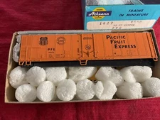 ATHEARN HO-SCALE 50’ PACIFIC FRUIT EXPRESS REEFER KIT #1627 BRAND NEW!!!! 🚂
