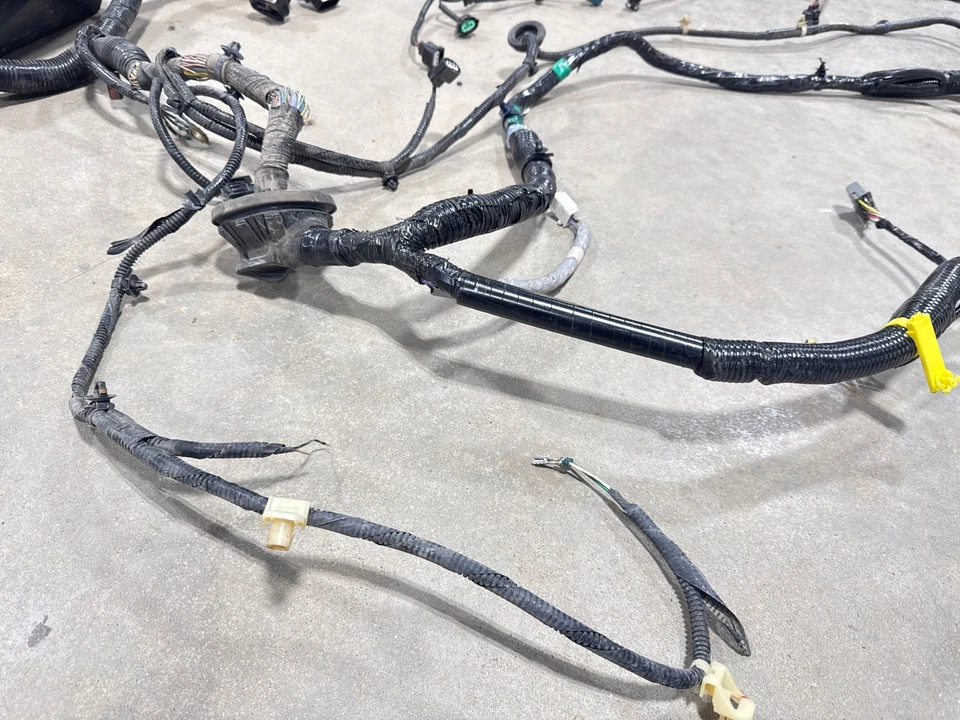 Caja de fusibles del motor lateral derecho con arnés de cables 3,5 L HONDA ODYSSEY EX-L 14-17 Foto 4 de 4