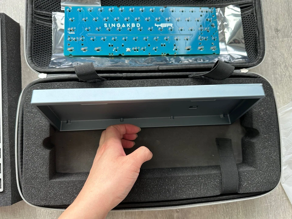 Kalam Unicorn 60% Endgame Keyboard (Blue HK Unikorn)  - Image 4 of 4