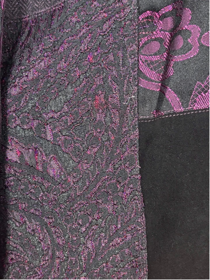 Blazer Notations Patchwork Gamuza Estampado Mixto Metálico Púrpura Negro Para Mujer Grande Foto 4 de 4