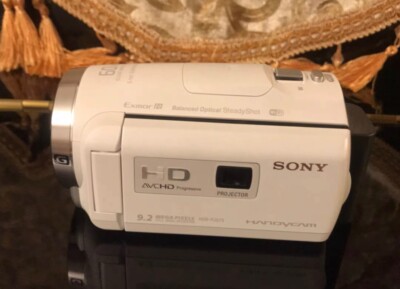 Projector Sony Handycam Hdr Pj675 Sony PJ675 Handycam With Built