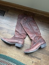 Frye Carson Lug Sole Distressed Brown 