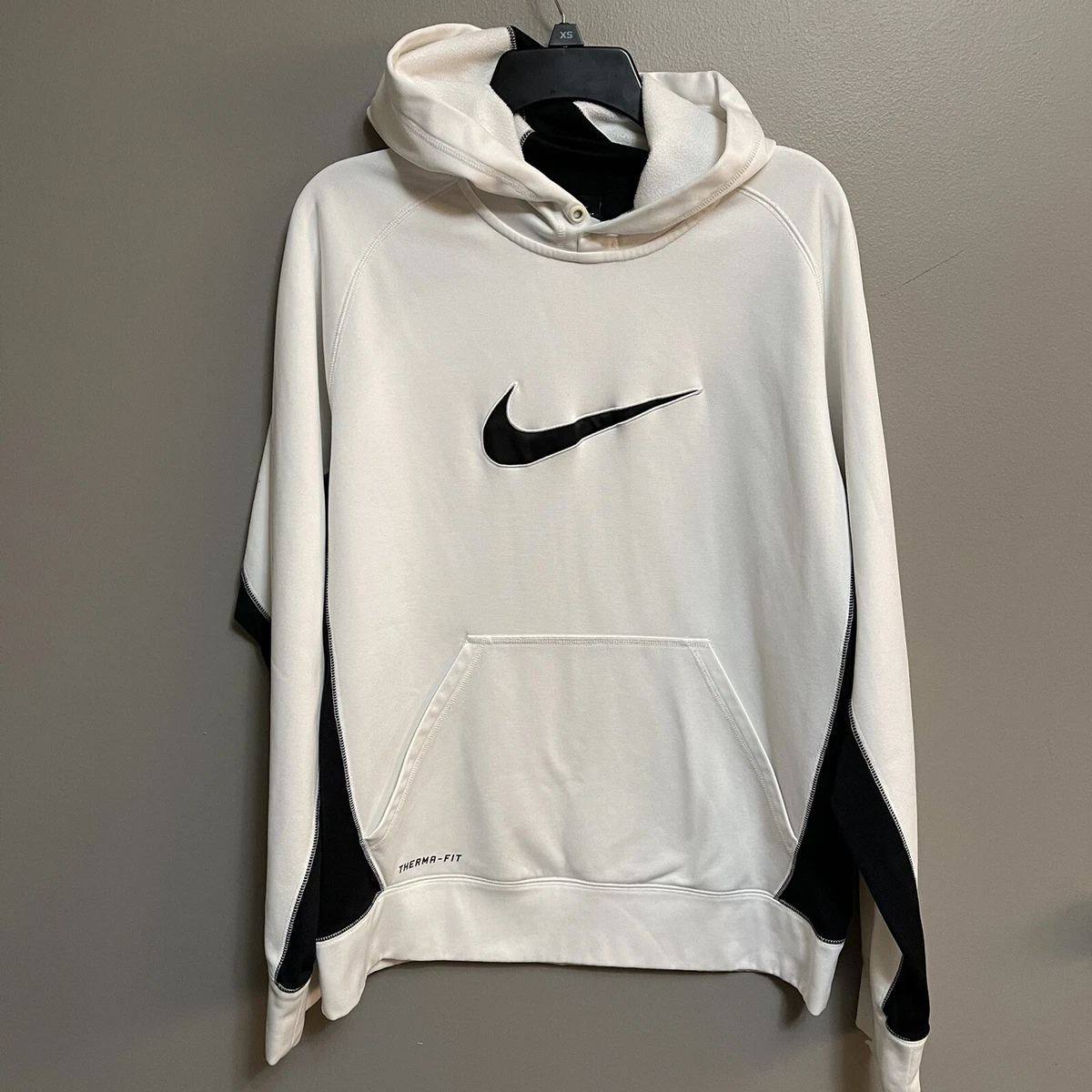 Nike Therma Fit White Black Pullover Sweatshirt Hoodie Swoosh Front Men M GUC