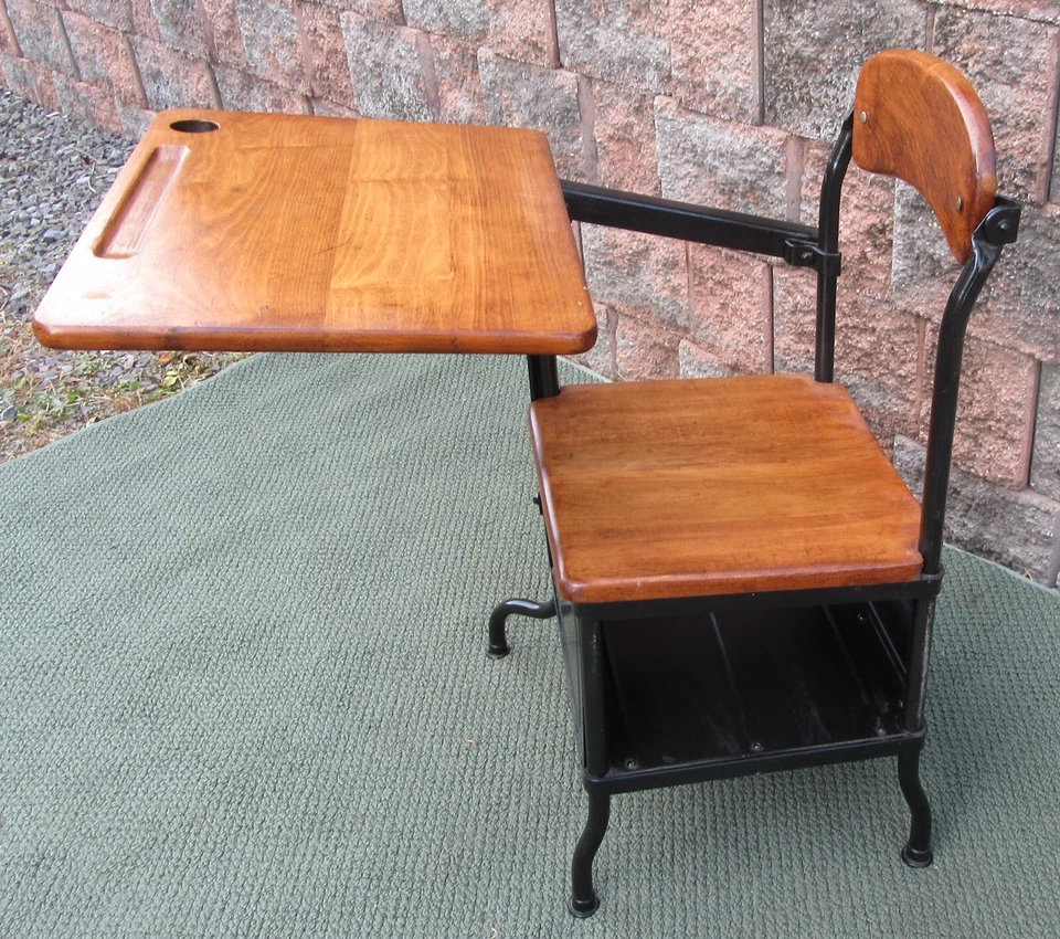 Escritorio escolar industrial vintage para estudiantes y niños con ranura para bolígrafo de pozo de tinta almacenamiento Foto 3 de 4