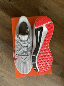 nike quest rojo