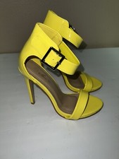 Women  s High Heel shoes size 7
