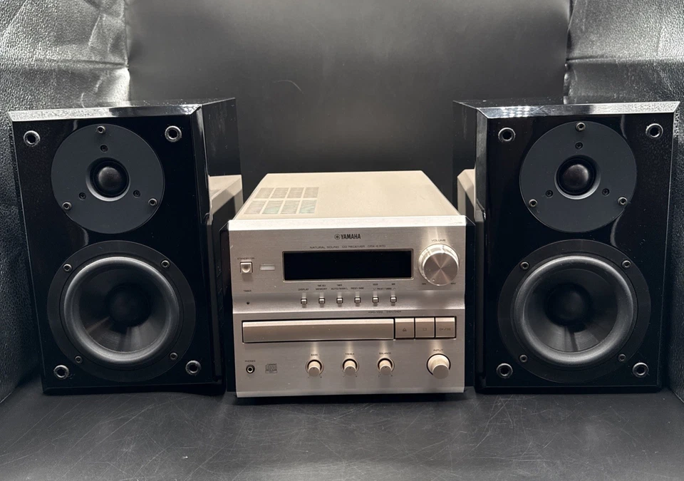 Yamaha CRX-E300 HIFI Stereo System With Piano Black NX-E300 Speakers No Remote - Image 2 of 4