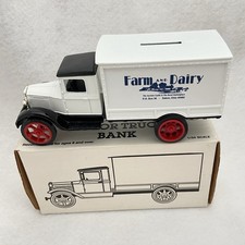 ERTL Diecast 1931 Hawkeye Motor Truck Bank Antique Collector Farm  Dairy 2733