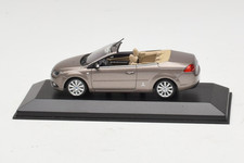 FORD005 Ford Focus CC Grey Minichamps 1/43