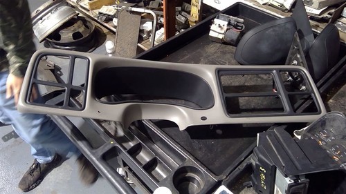 TAHOE 2001 Dash Bezel 1288984