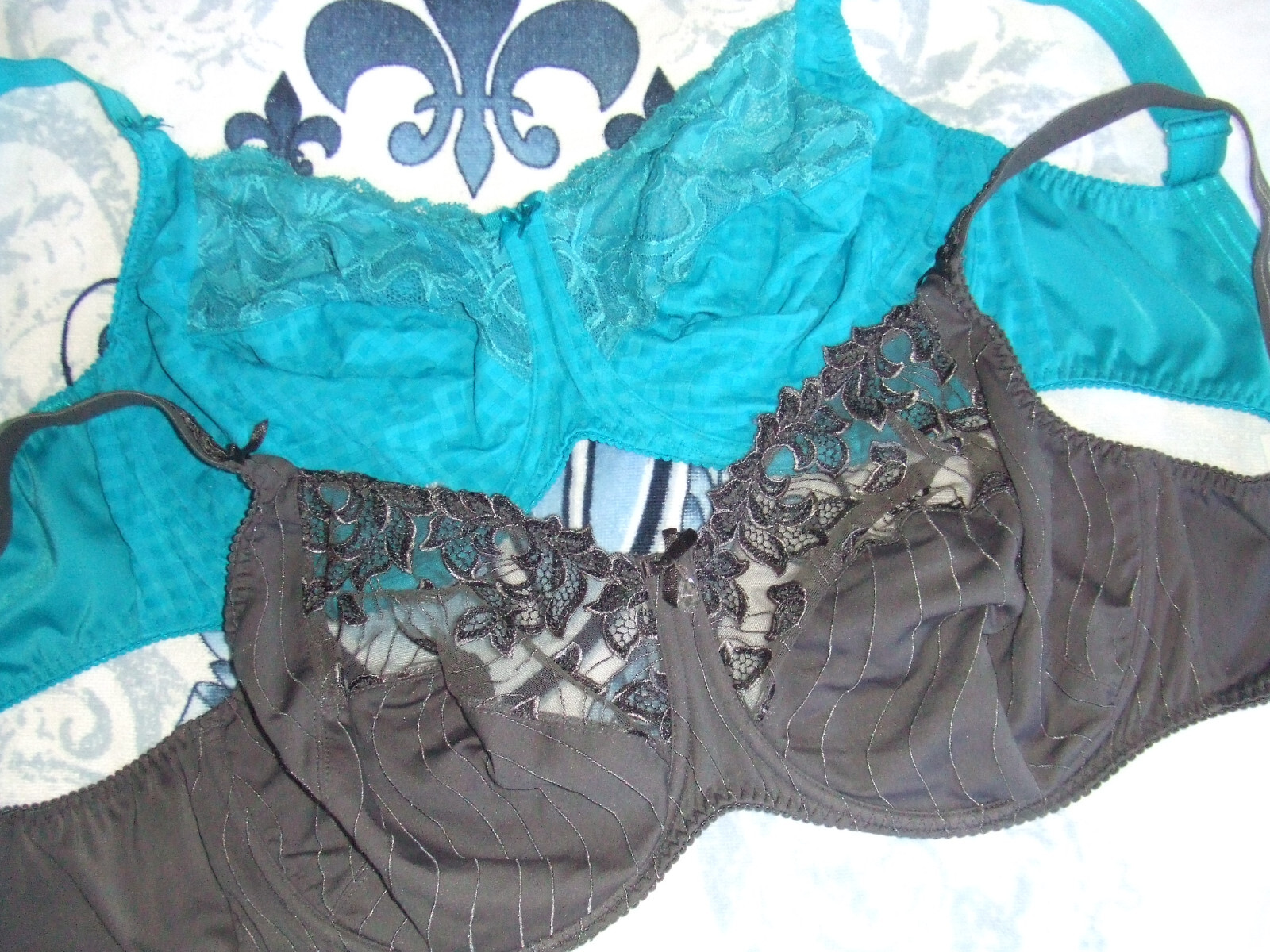 15 Bras BALI OLGA WACOAL ADORE ME Sheer Mesh Plunge B… Gem