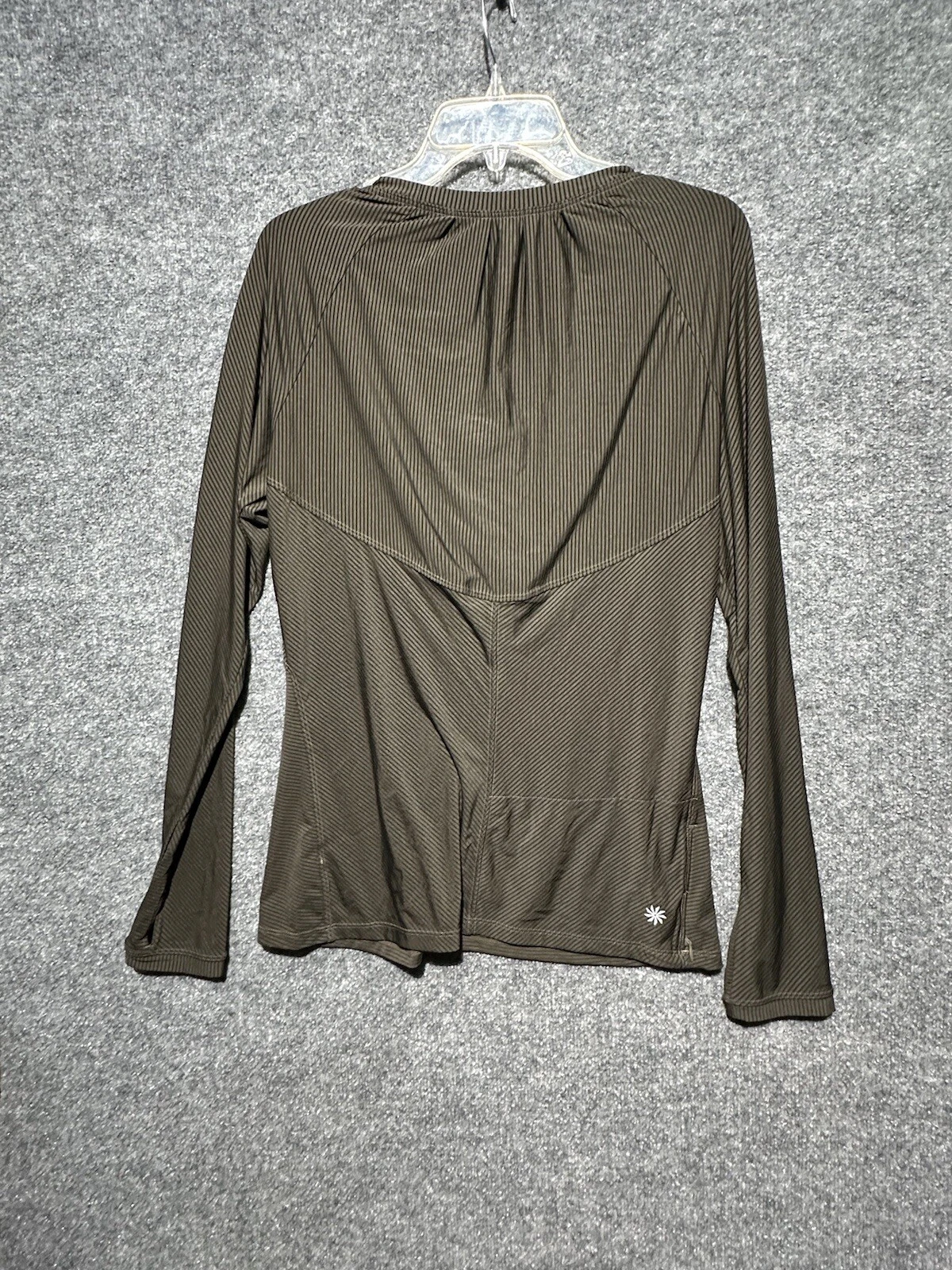athleta activewear long sleeve shirt
