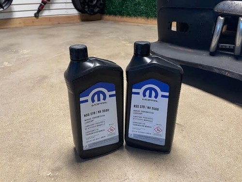 (2) Mopar MANUAL TRANS LUBRICANT NSG 370 / NV 3500 4874464ac same as ...