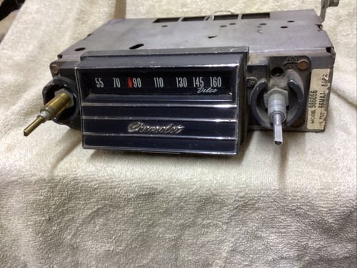 1965 Chevrolet Passenger Car A.M. Radio Impala Caprice Belair Biscayne 986096 - Picture 3 of 18