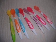 munchkin  baby spoons lot 4 B agflws