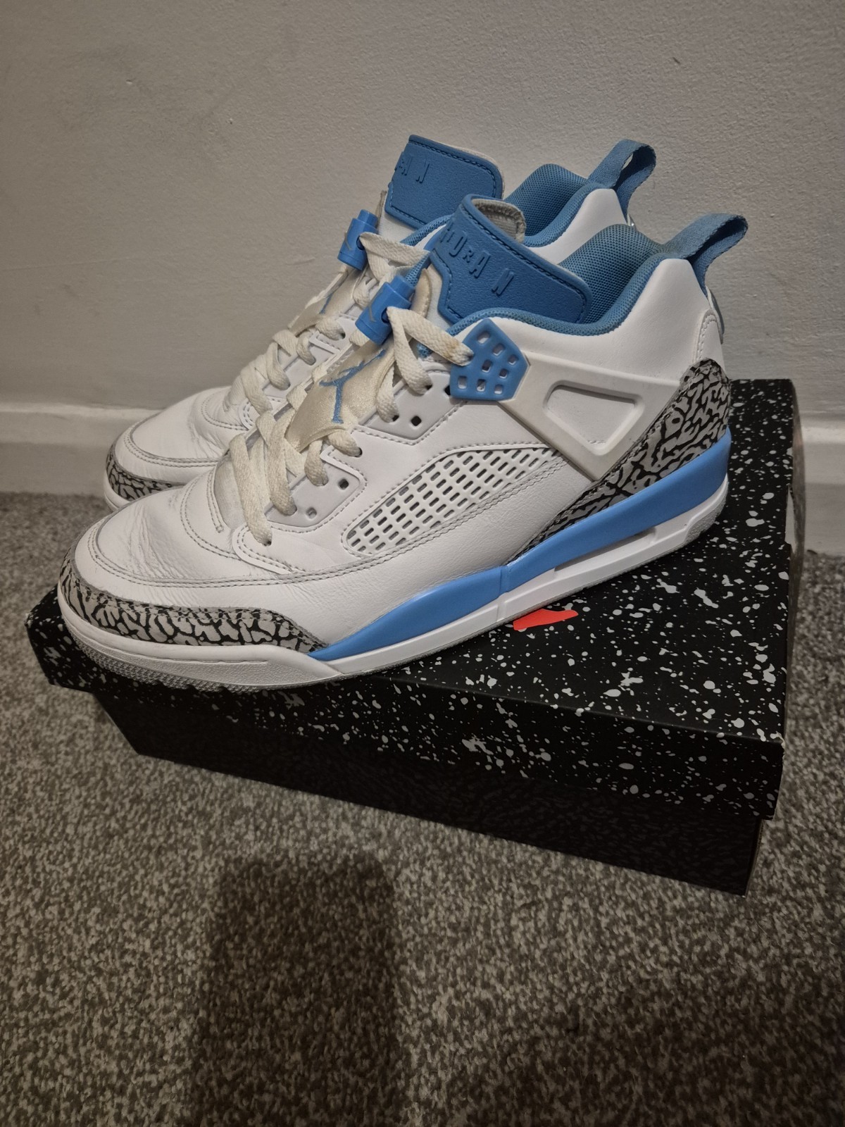 Nike Air Jordan Spizike Low UNC University Blue Men’s UK 9 (FQ1759 141)