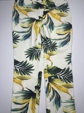 Chicos Capri Pants Size 0 Summer Slimming Flat Front Tropical Palm Leaves