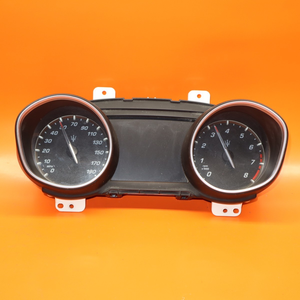 MASERATI LEVANTE SPEEDOMETER INSTRUMENT CLUSTER 2017 2018 2019 2020 670105349