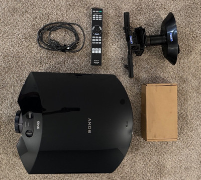 Sony VPL-HW45ES 1080p 3D SXRD 1800 Lumens Home Cinema Projector w/ ceiling mount