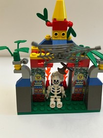 LEGO Adventurers: Spider's Secret (5936), Excellent Condition, 100% Complete!