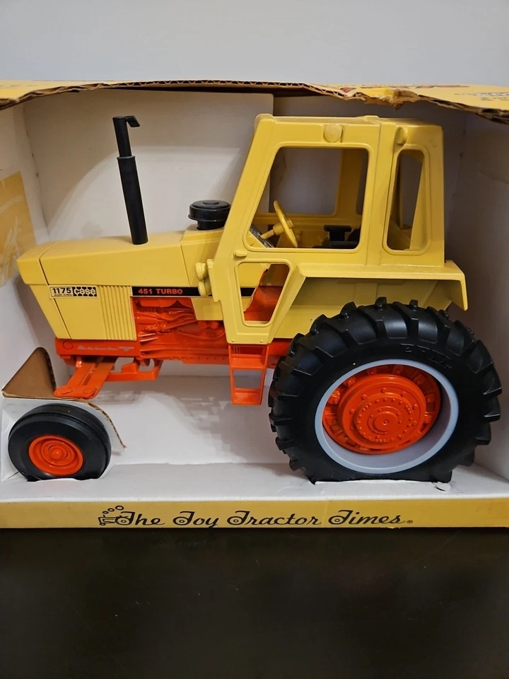 Case Agri King 1175 Toy Tractor Times Vintage 1997 Ertl Anniversary Edition 1/16 - Image 2 of 4