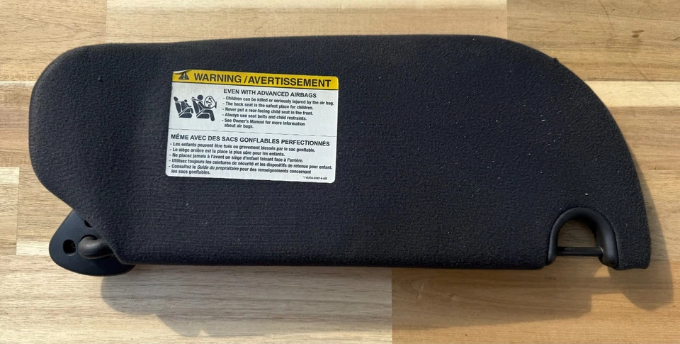 Crown Victoria Grand Marquis OEM Black Cloth Driver Side LH Sunvisor 2005-2011 — 第 3/3 张图片