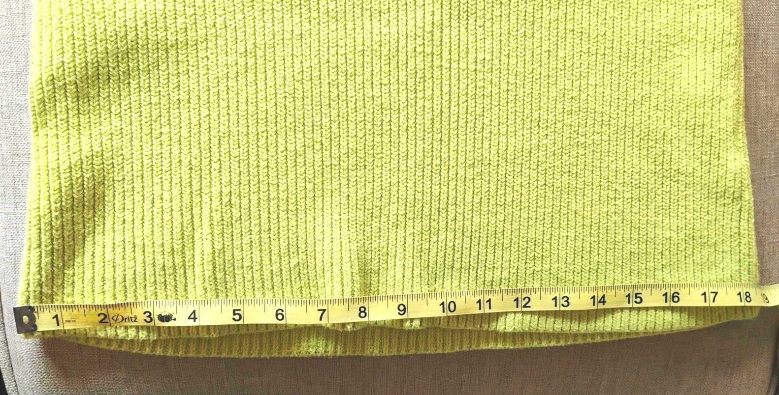 Zara Small Bold Green Yellow Basic V Neck Pullove… - image 12