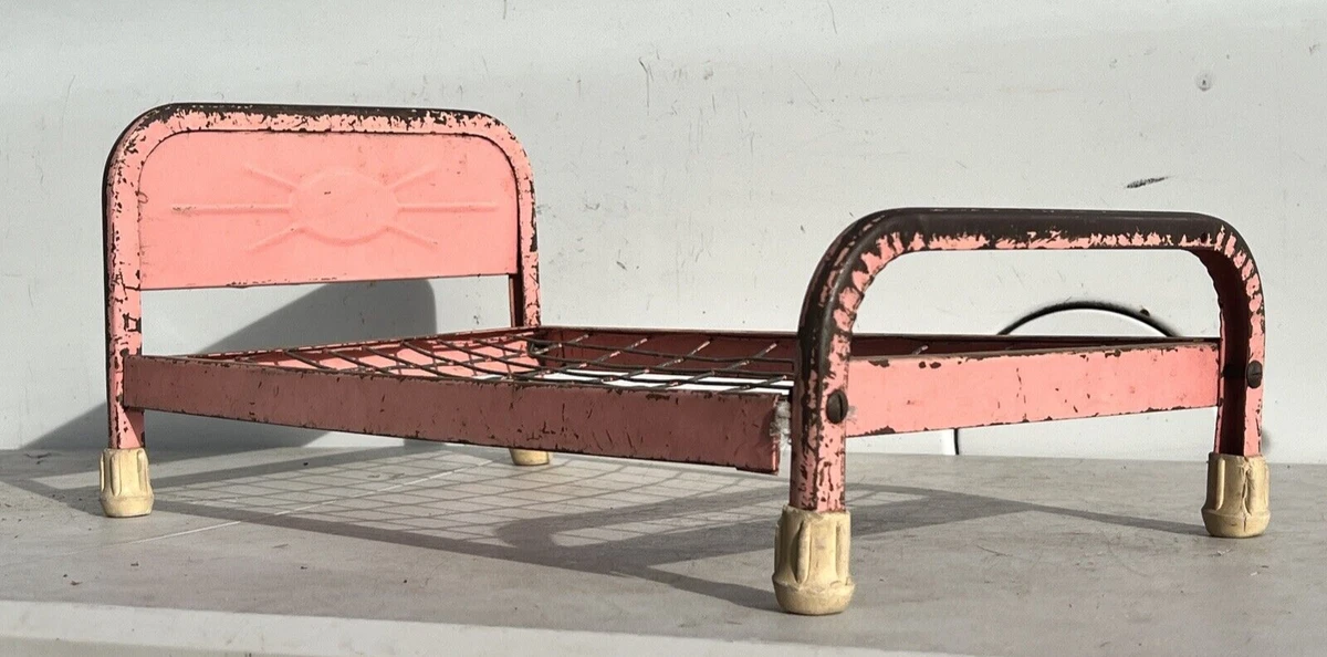 Amsco社　金属製　ドールベッド　バンビ　ビンテージ　アンティーク　1950 AMSCO Bed Metal Doll Houses & Furniture with Vintage for sale | eBay