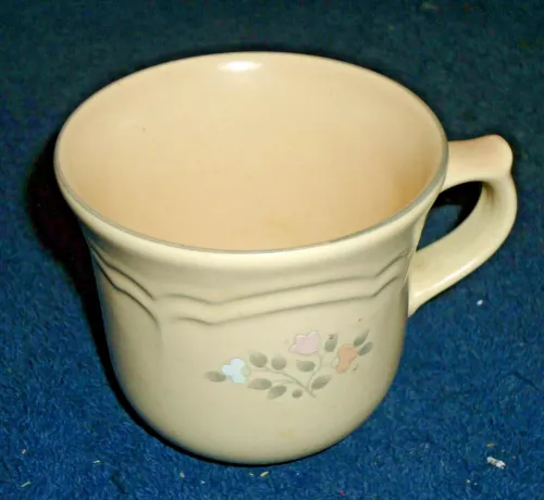 Pfaltzgraff REMEMBRANCE  Coffee/Tea Cup Flowers USA