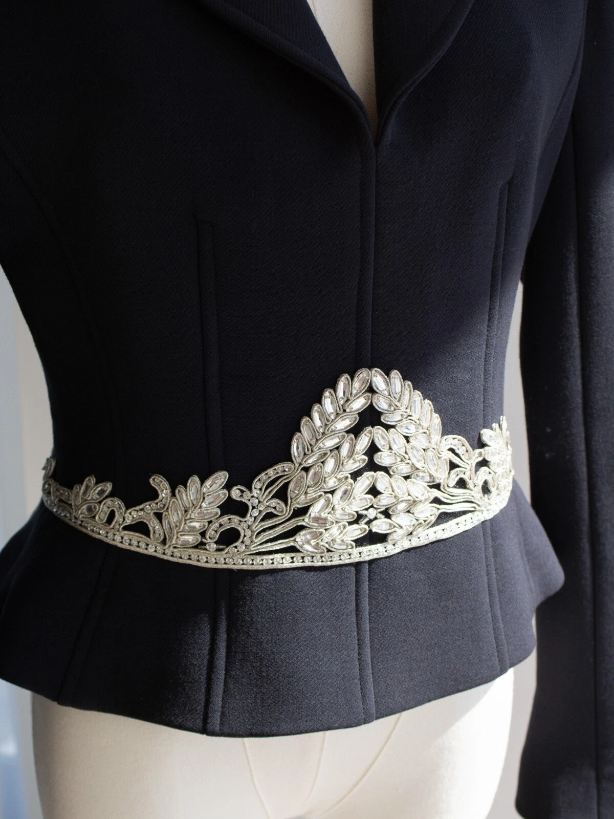 Top Jacket Chanel Vintage Autunno 2002 Blu Navy Impreziosito Argento Cristallo 02A