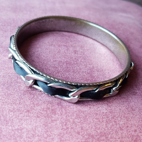 Brazalete brazalete gótico con eslabones de cadena de motociclista negro satinado tono plata BR2 - Imagen 5 de 22