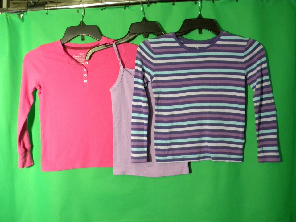 Camisa manga longa Faded Glory Girls tamanho P - 2 camisas e 1 regata - Imagem 2 de 4