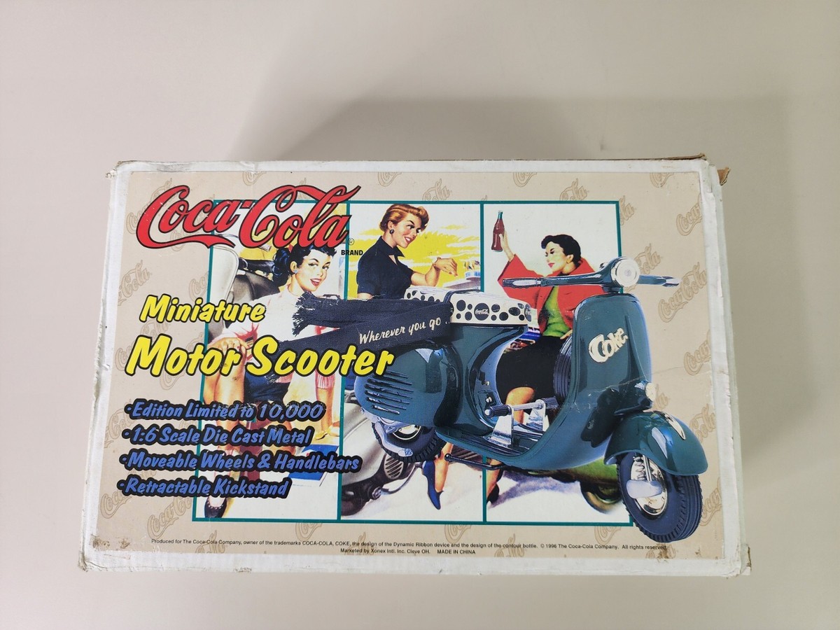 COCA-COLA 1996 MINIATURE MOTOR SCOOTER, 1:6 SCALE, DIE CAST METAL
