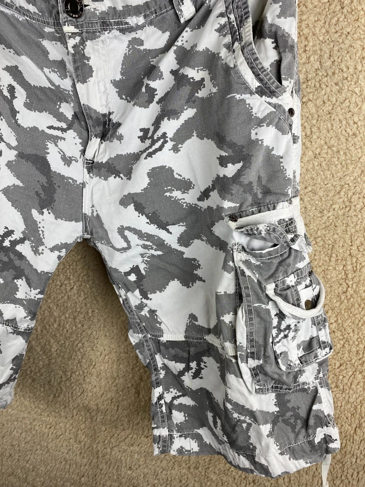 Rock Revolution Mens Size 38 Gray & White 8 Pocket Cargo Shorts 100% Cotton - Image 3 of 4