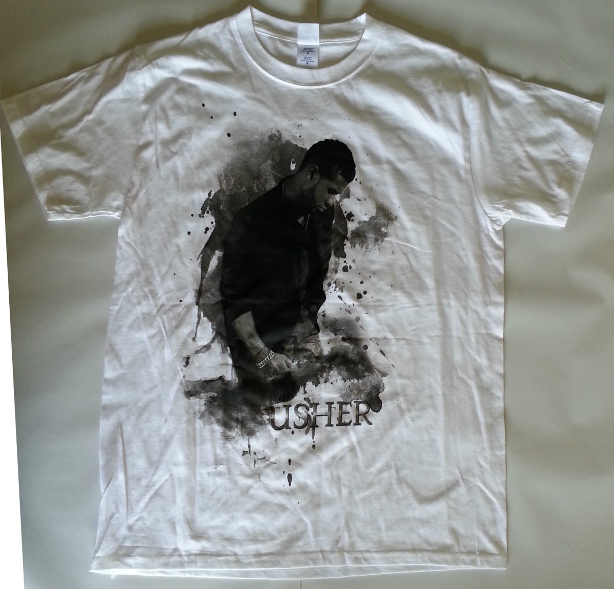 ヴィンテージ Usher OMG Tour 2010 ツアーTシャツ XL ヴィンテージ Usher OMG Tour 2010 ツアーTシャツ XL（Usher ”My