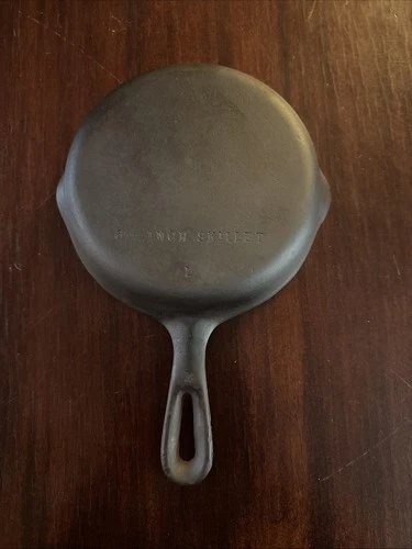 Vintage Unmarked Wagner Ware Cast Iron #3 Skillet 6 1/2 Inch double spout "L”