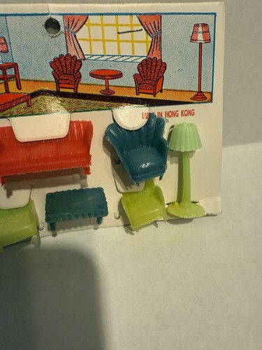 Vintage Hong Kong 1960s Plastic Dollhouse Furniture Lot Table Chairs Lamps Tiny - Picture 4 of 6