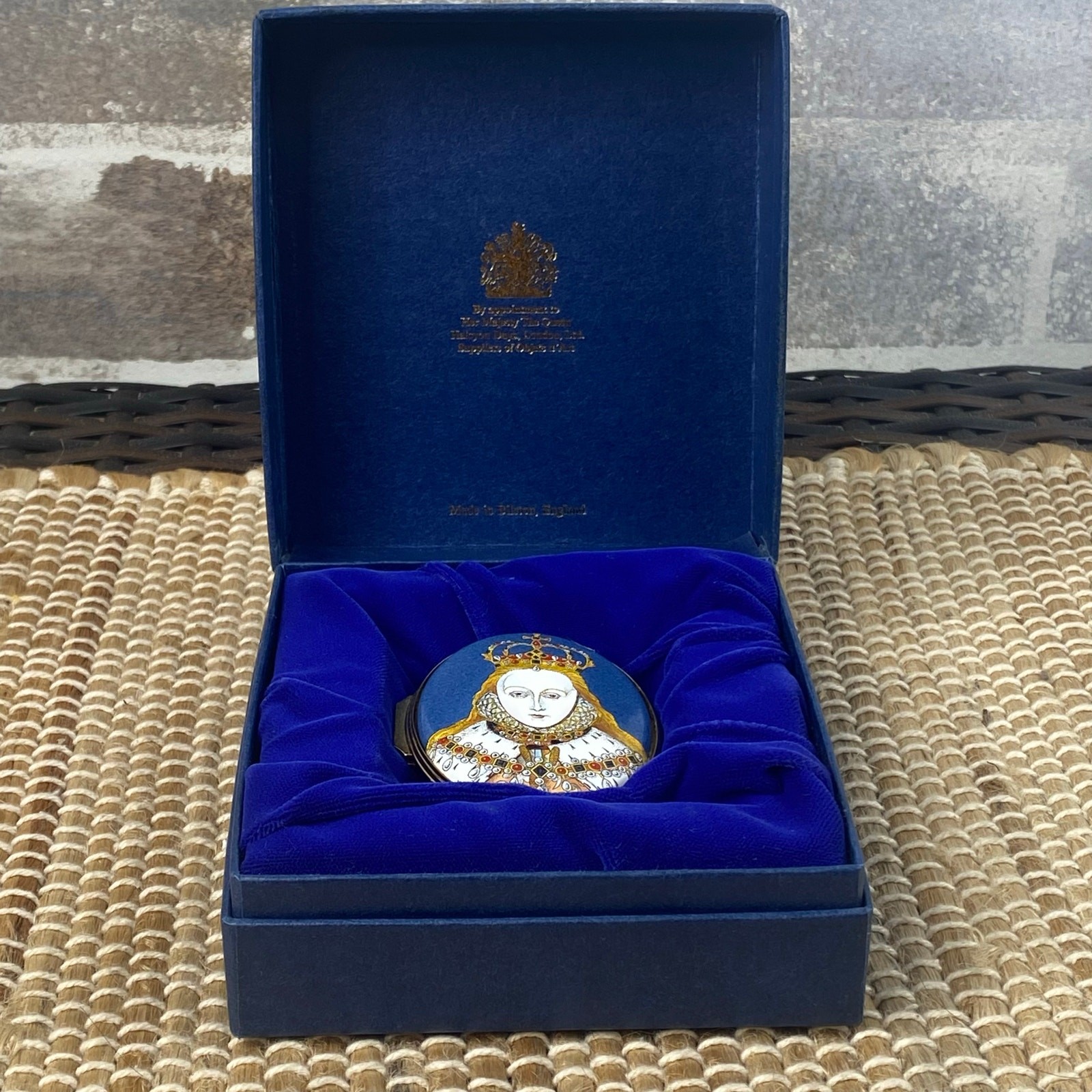 LE RARE Halcyon Days "Collectors Circle" Queen Elizabeth I Commemorate 400 years