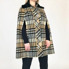 Beautiful vintage 1970s union made plaid poncho style cape coat Sz M