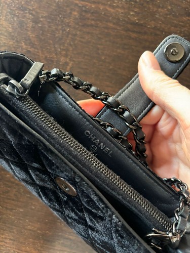 Chanel Mini Clutch Phone Holder Bag - Picture 3 of 10