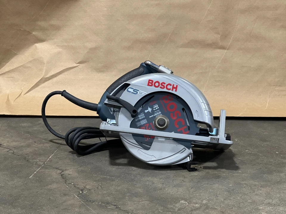 Sierra circular Bosch - nunca usada  Foto 2 de 2