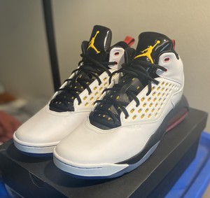 jordan maxin 200 size 15