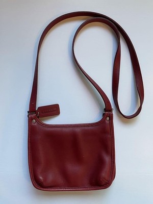 Old Coach leather shoulder bag in red vintage brand usa good
