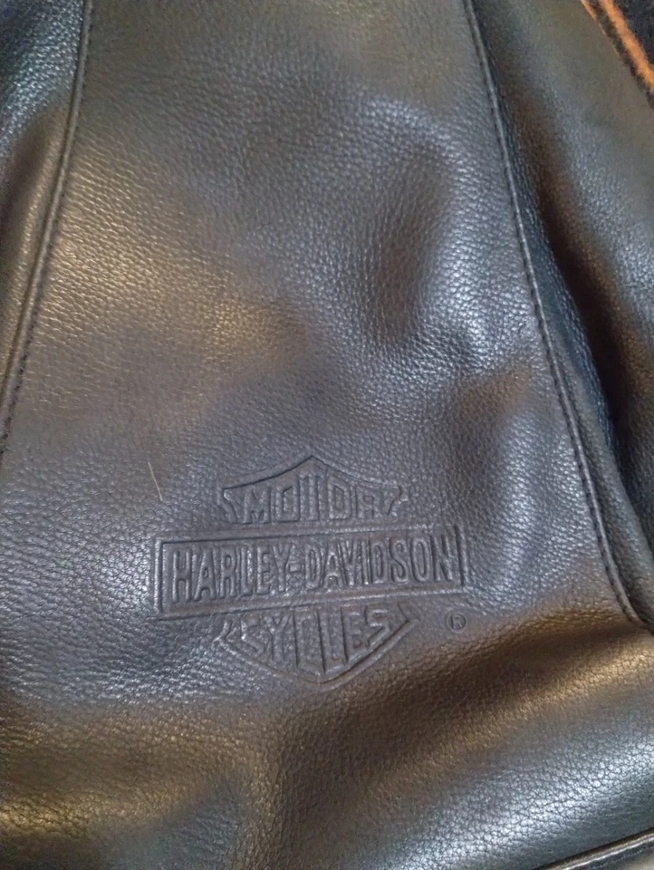Mochila de equitación/cartera de hombro/bolso hobo Harley Davidson de cuero negro para mujer  Foto 3 de 4